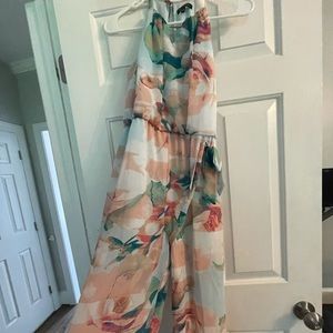 Sleeveless flowered romper-pants